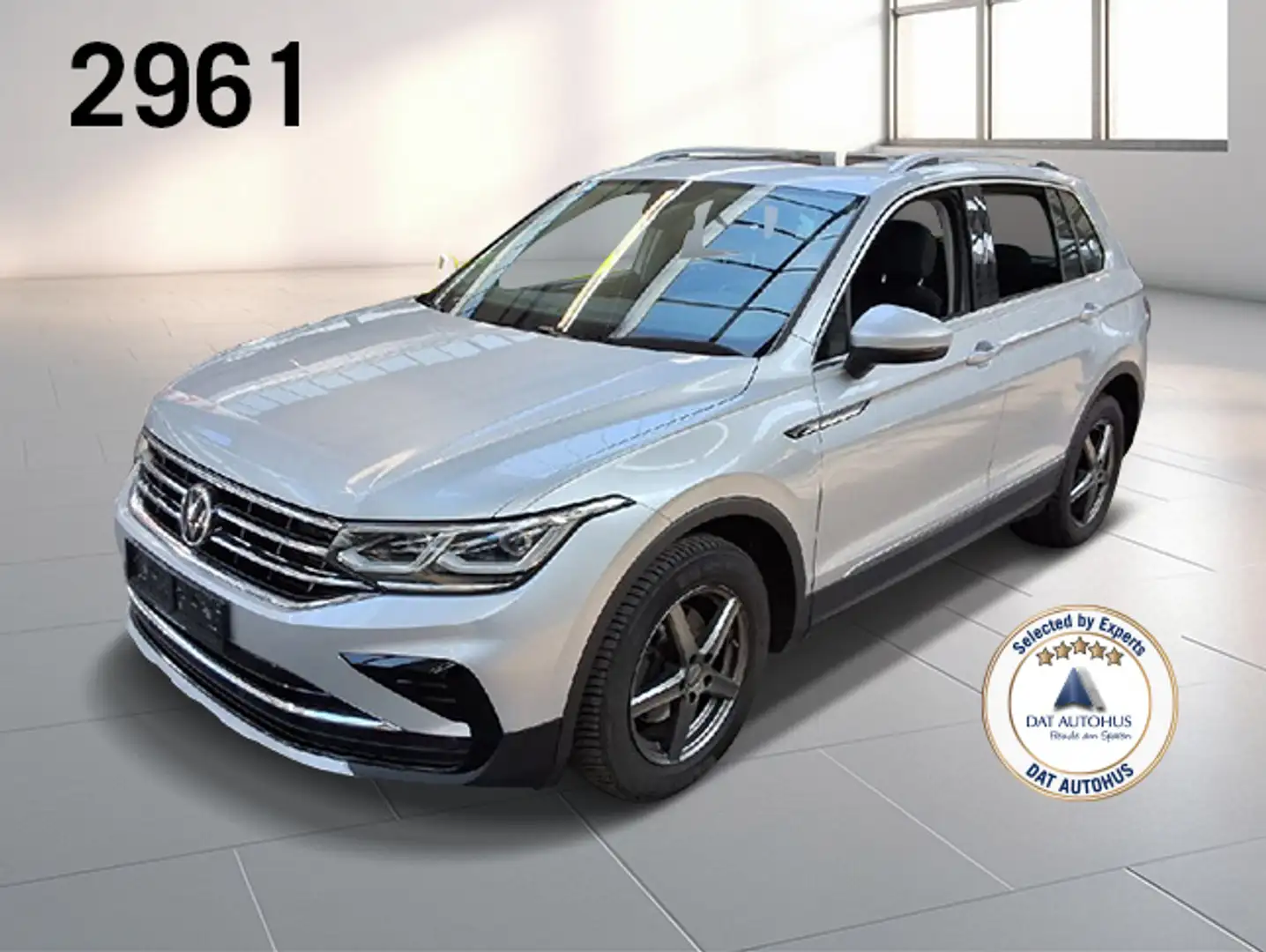 Volkswagen Tiguan 2.0 TDI BMT Elegance AHK Navi ACC Matrix Silber - 1