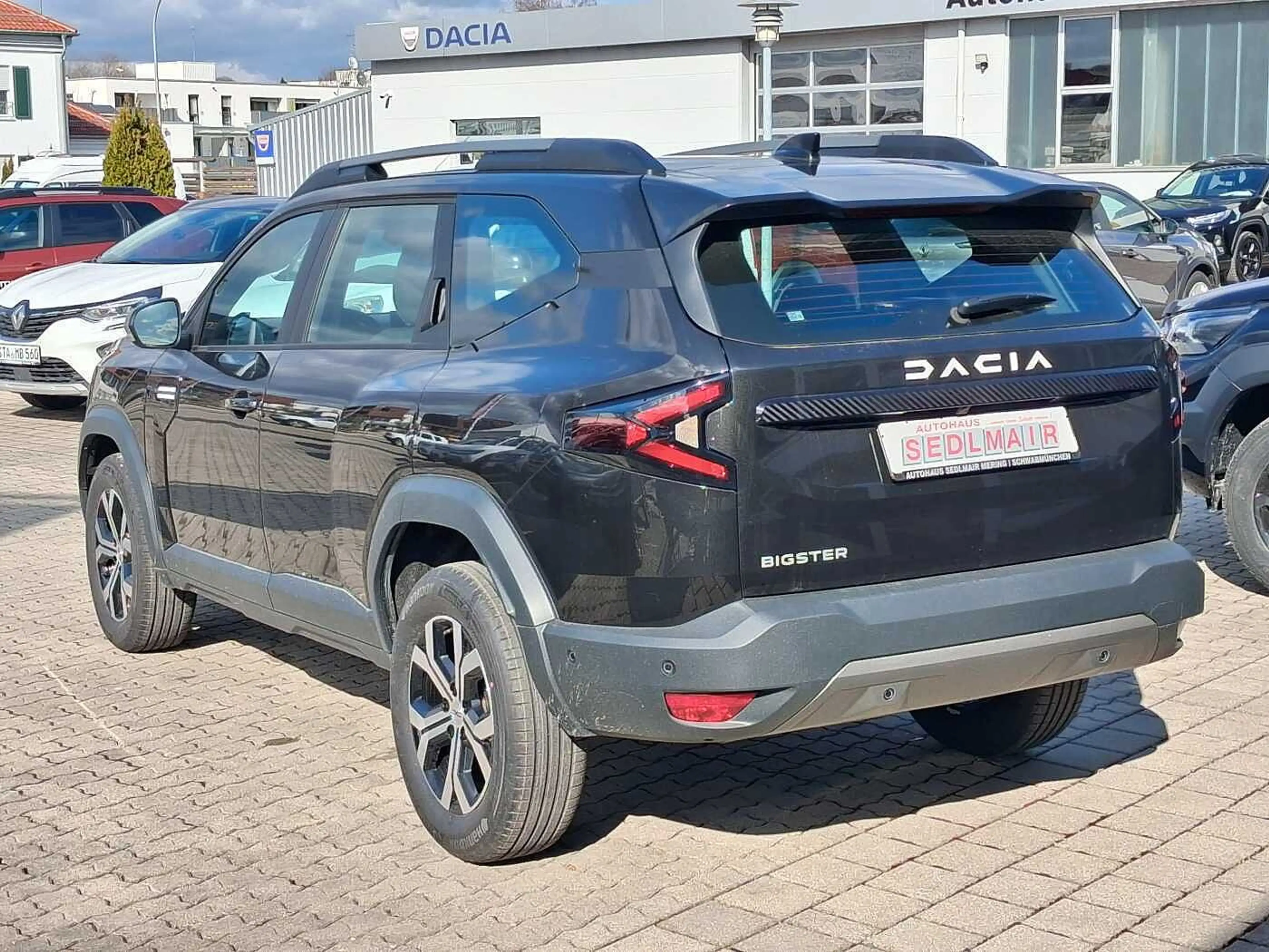 Dacia Bigster EXPRESSION TCe 140 AHK/EASYPAK/WINTER+ — photo 3