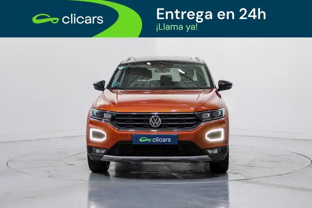Volkswagen T-Roc view 2