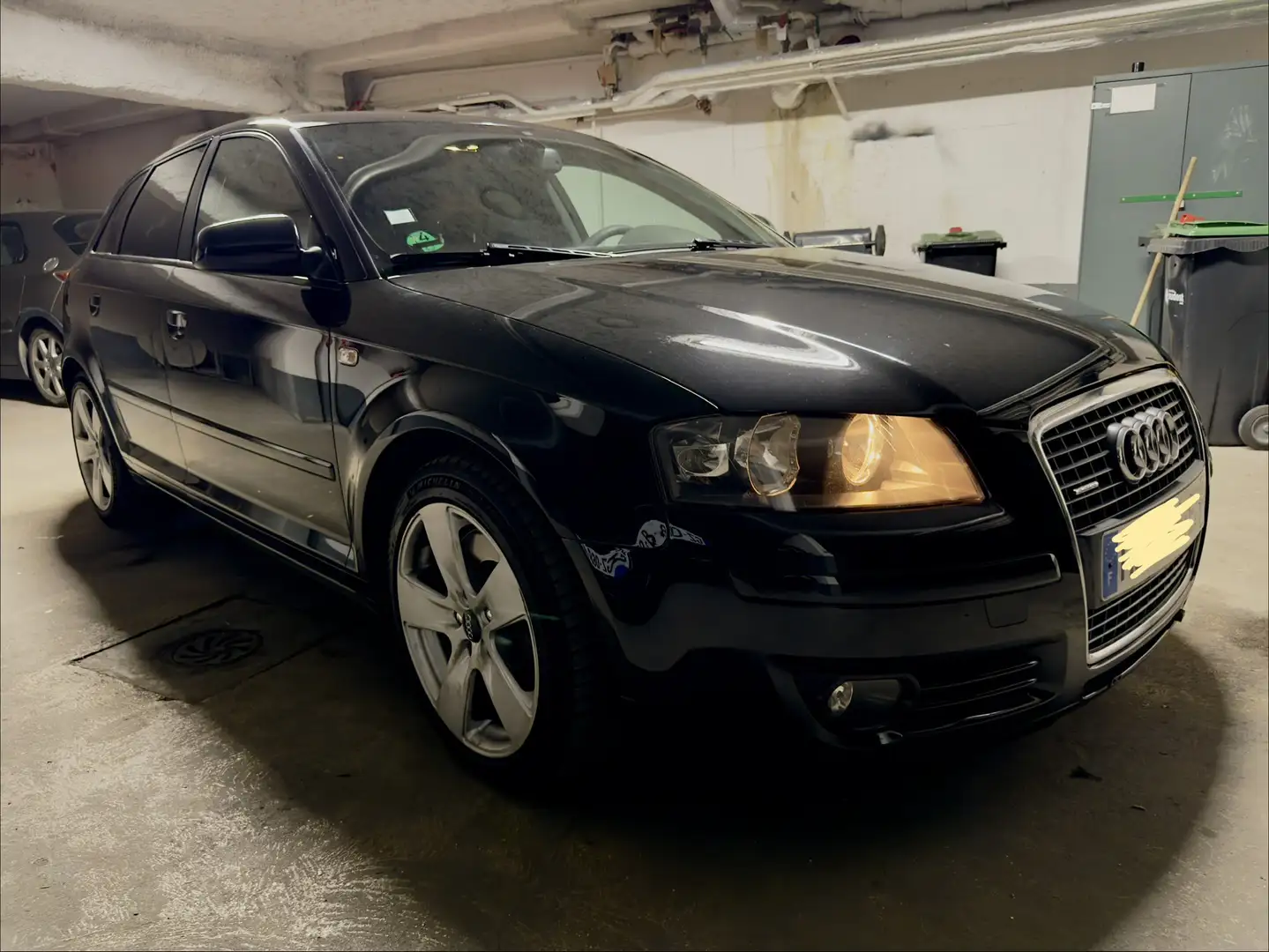 Audi A3 SportBack 3.2 Quattro Ambition Luxe - 2