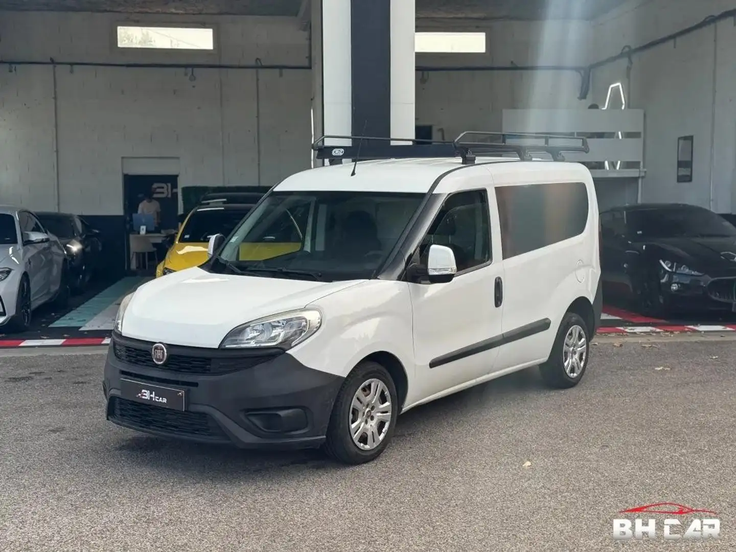 Fiat Doblo Vu FOURGON CARGO 1.6 MJT 105cv PACK PROFESSIONEL Blanc - 1