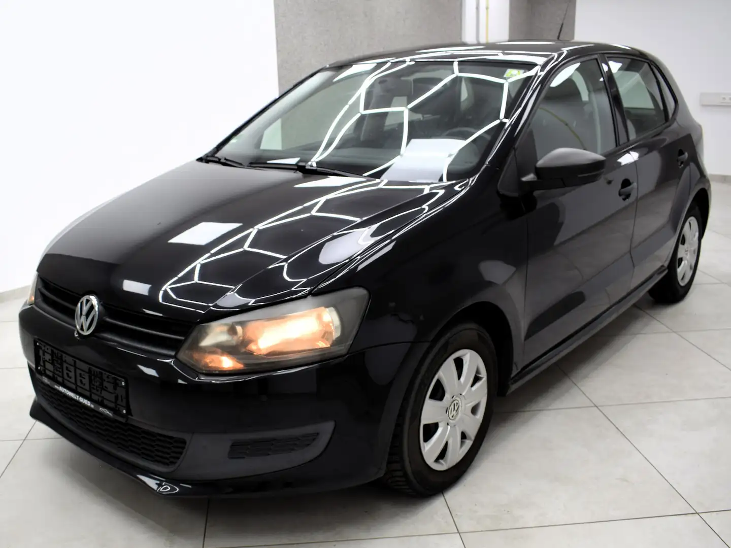 Volkswagen Polo 1.2 Trendline 4-Türer AHK Climatic RCD-210 Zwart - 2