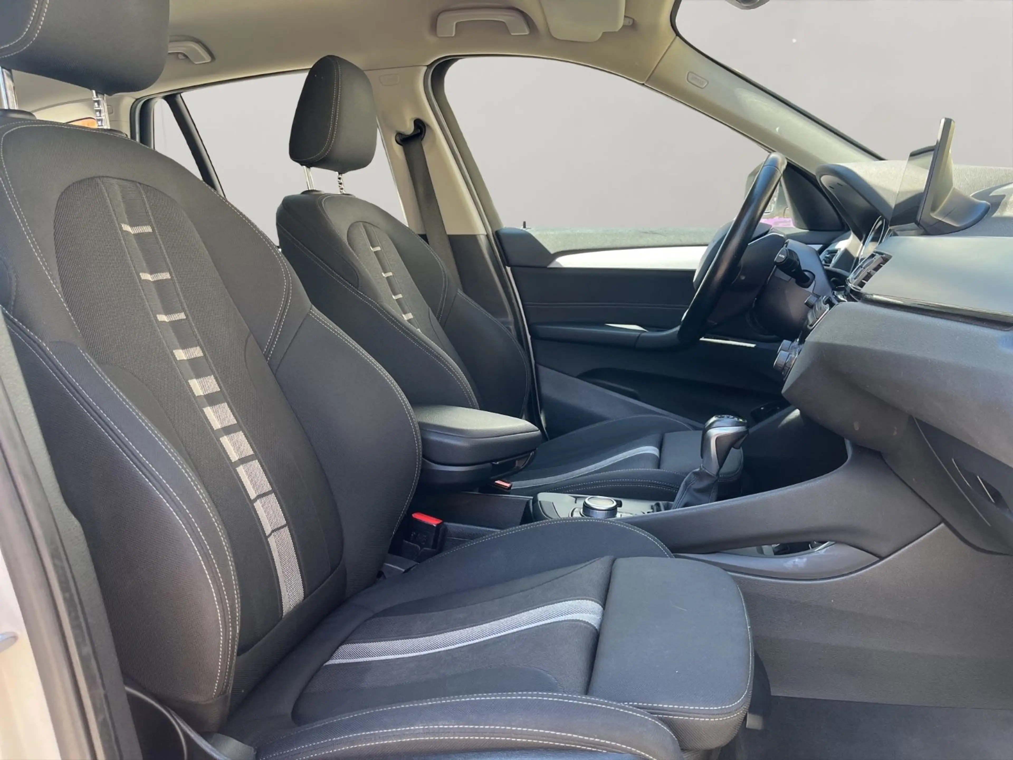 BMW X1 xDrive 25 e Advantage — photo 13