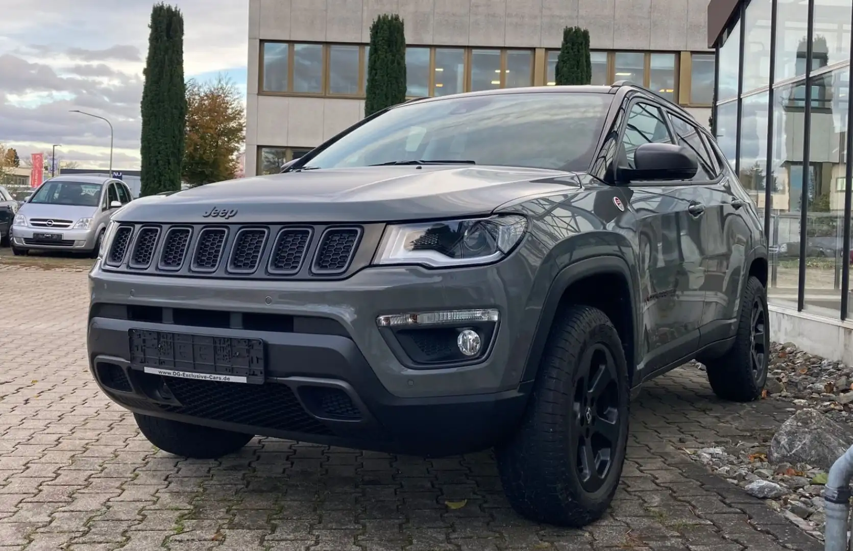 Jeep Compass Trailhawk 4WD Automatik Navi Kamera AHK Gris - 2