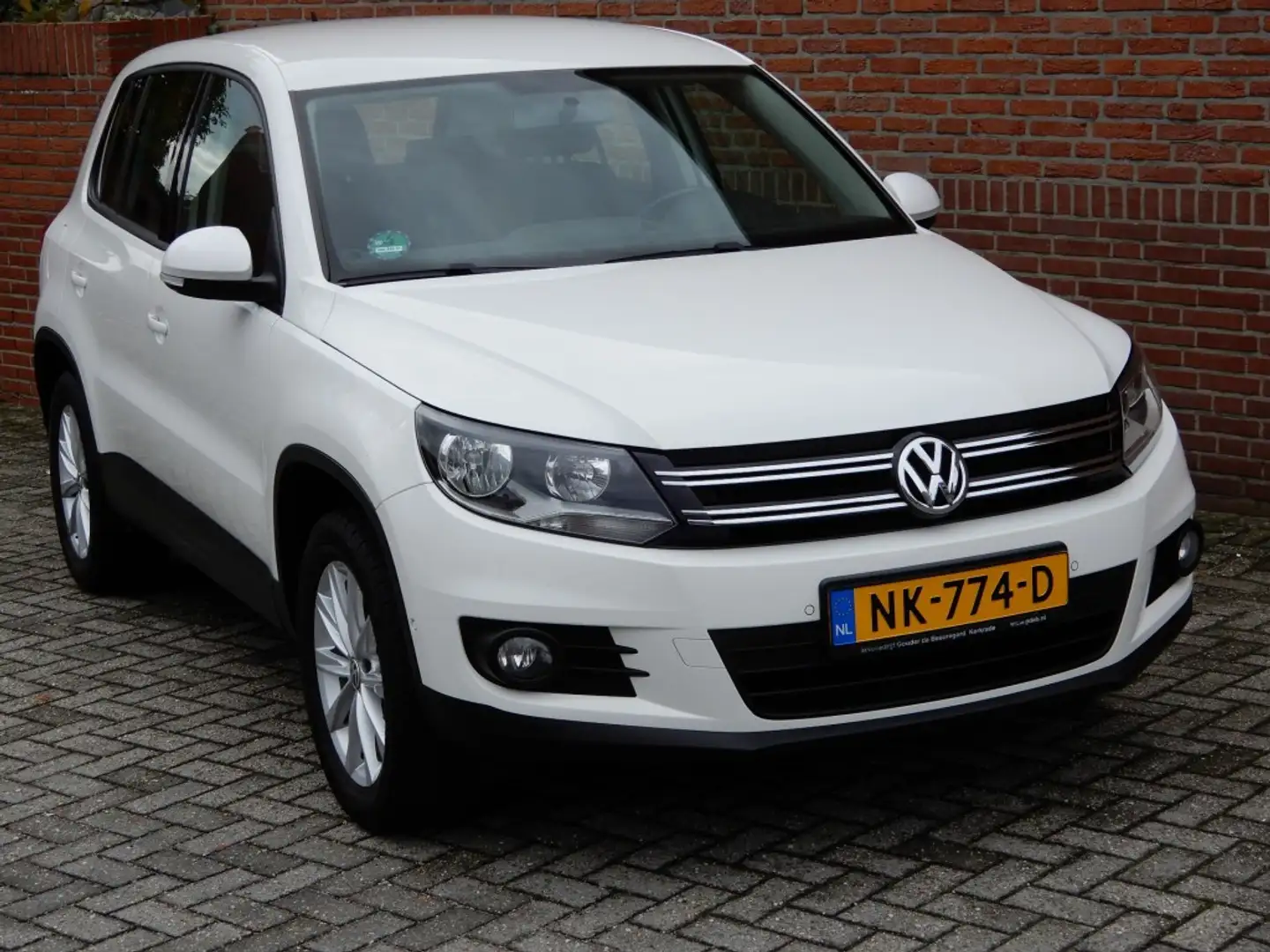 Volkswagen Tiguan 1.4 TSI EASYLINE Wit - 1