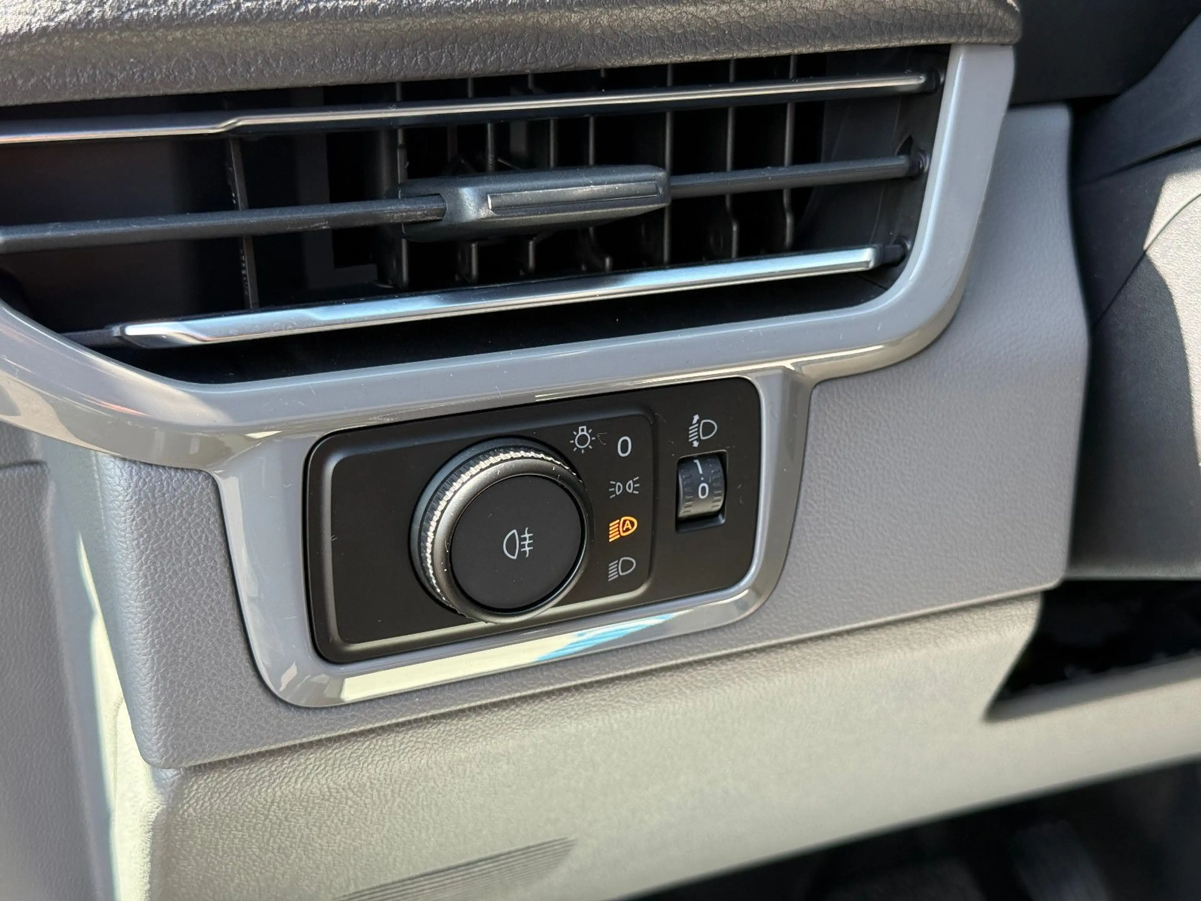 Volkswagen T7 Caravelle T7 eCaravelle PanAmericana Wärmepumpe LED AHK — photo 12