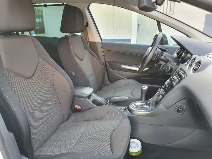Peugeot 308 2013, foto 12