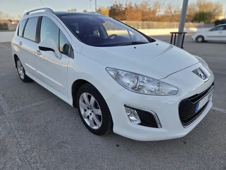 Peugeot 308 2013, foto 2