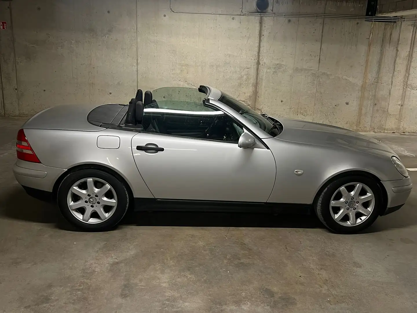 Mercedes-Benz SLK 200 - 1
