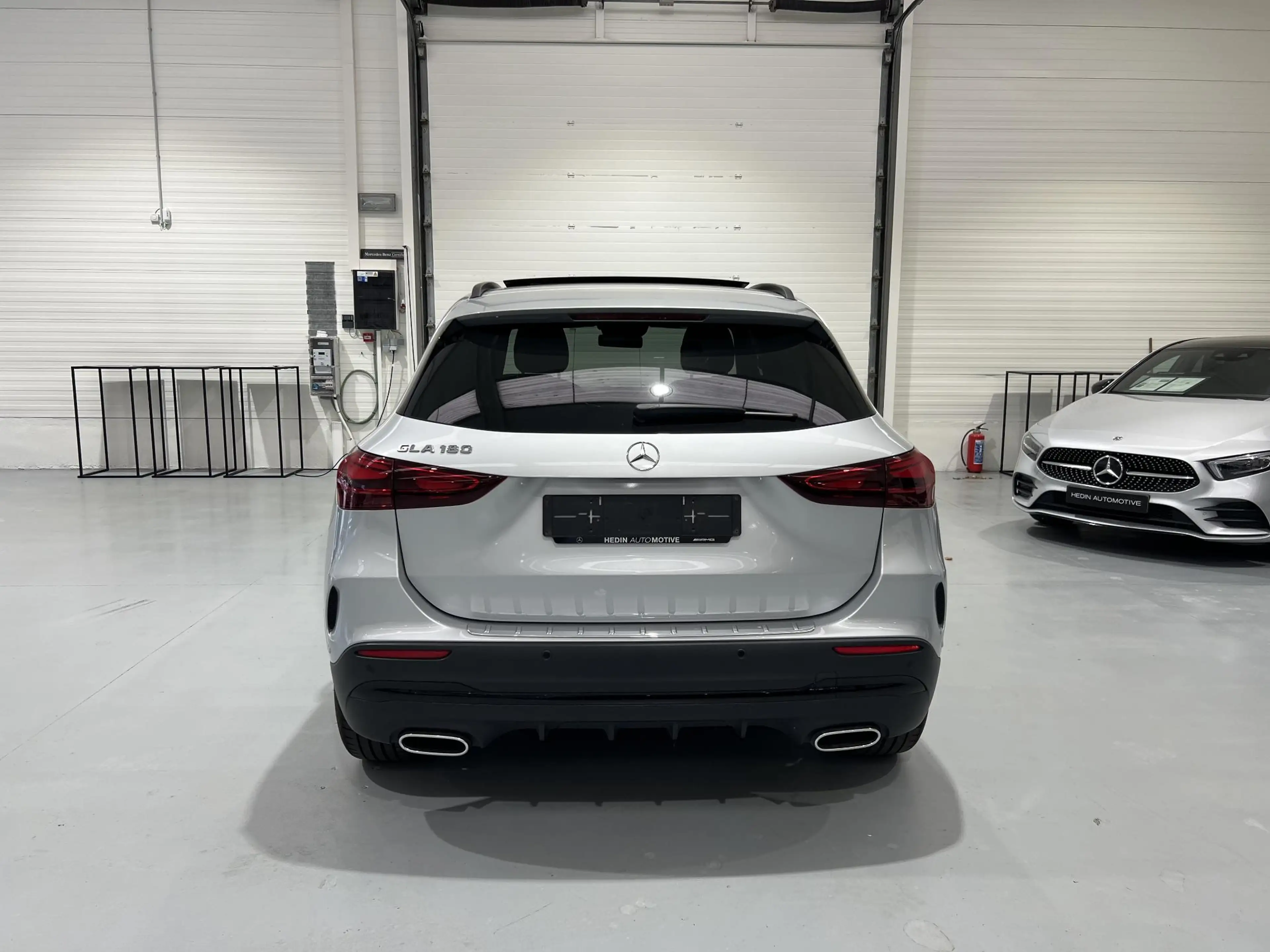 Mercedes-Benz GLA 180 AMG Line | Panoramisch Dak | Dodehoekassistent | M — photo 6