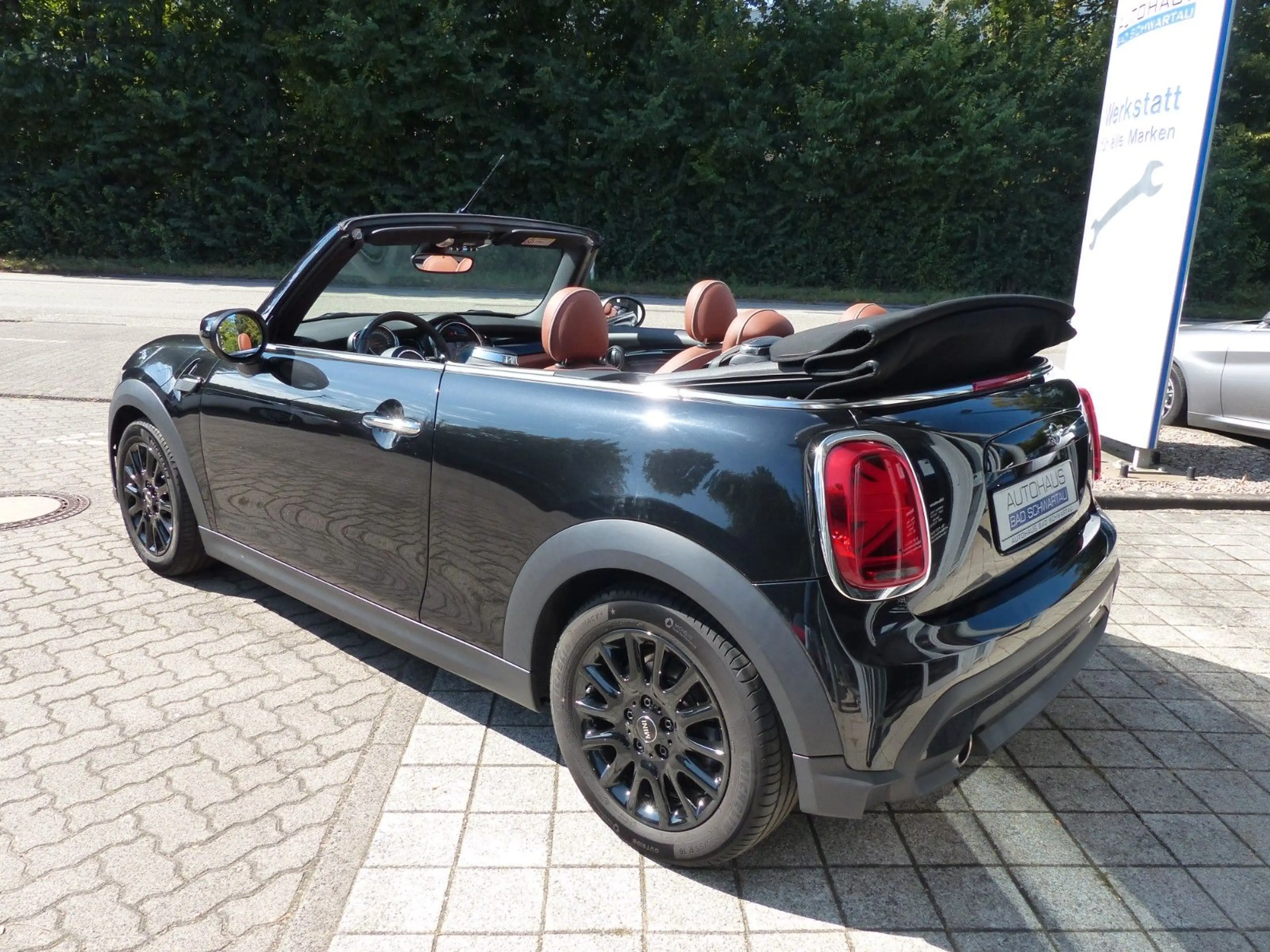MINI Cooper Cabrio Aut. "Classic Trim", Navi, Leder — photo 7