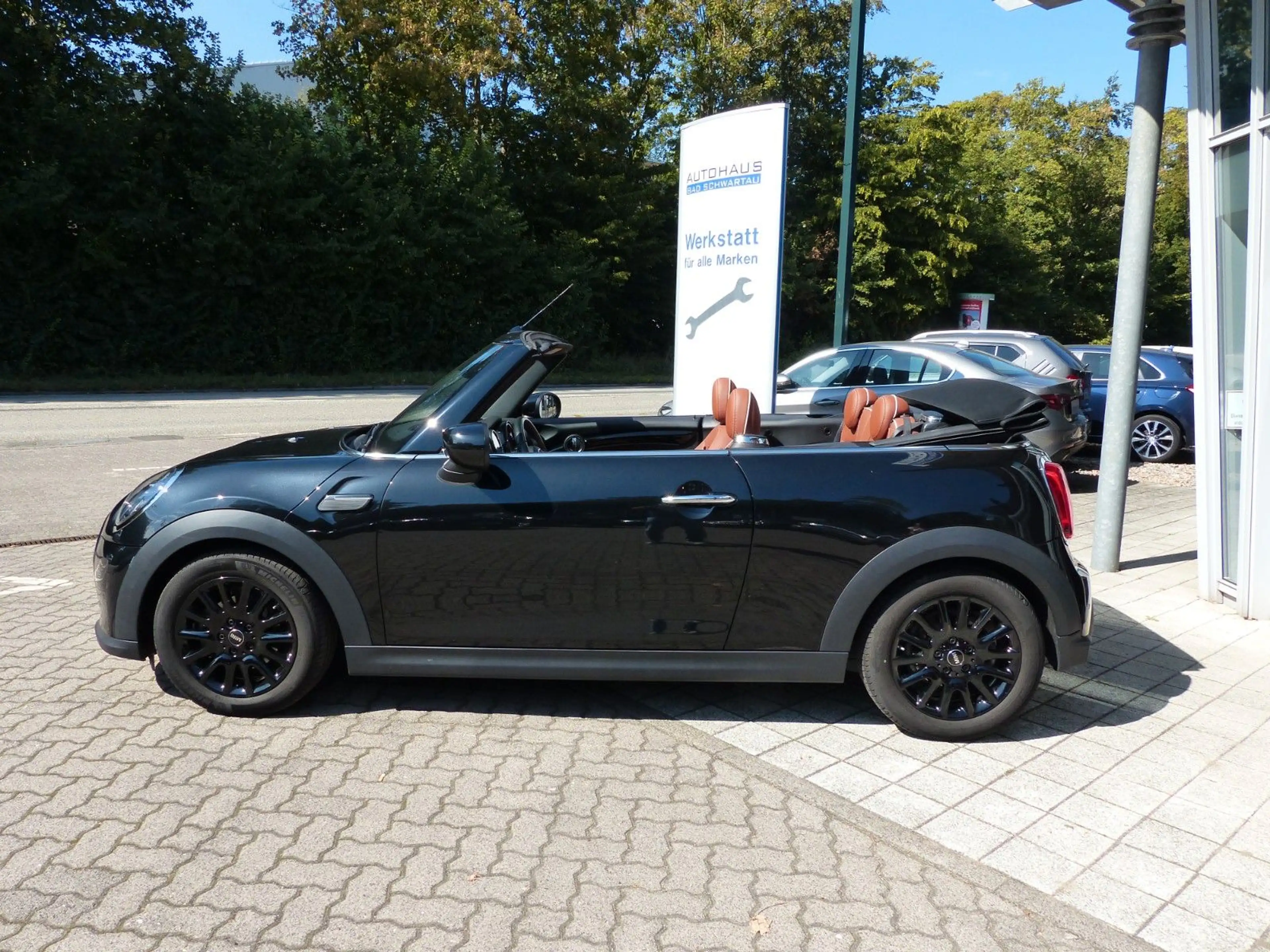 MINI Cooper Cabrio Aut. "Classic Trim", Navi, Leder — photo 6