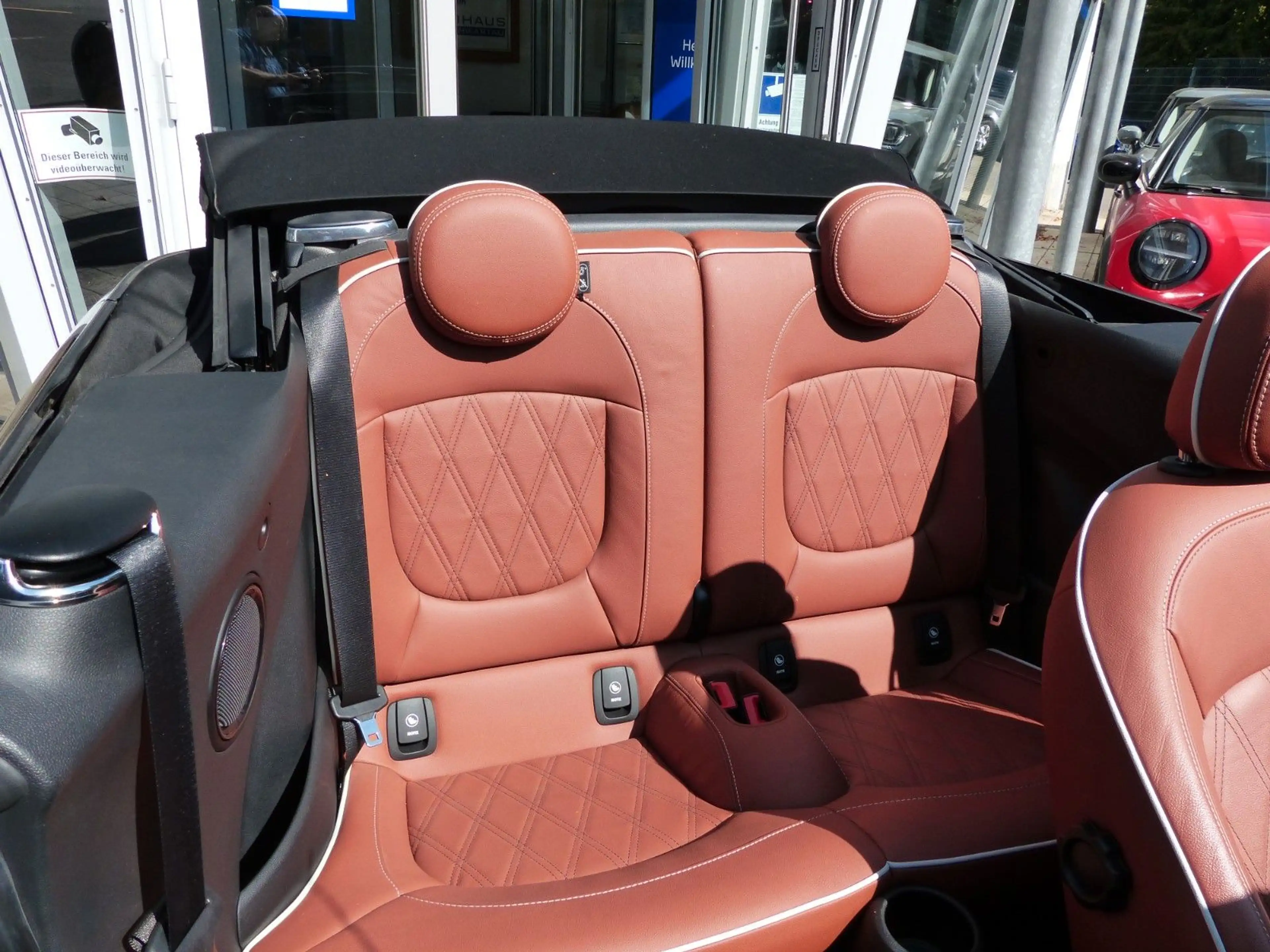 MINI Cooper Cabrio Aut. "Classic Trim", Navi, Leder — photo 15