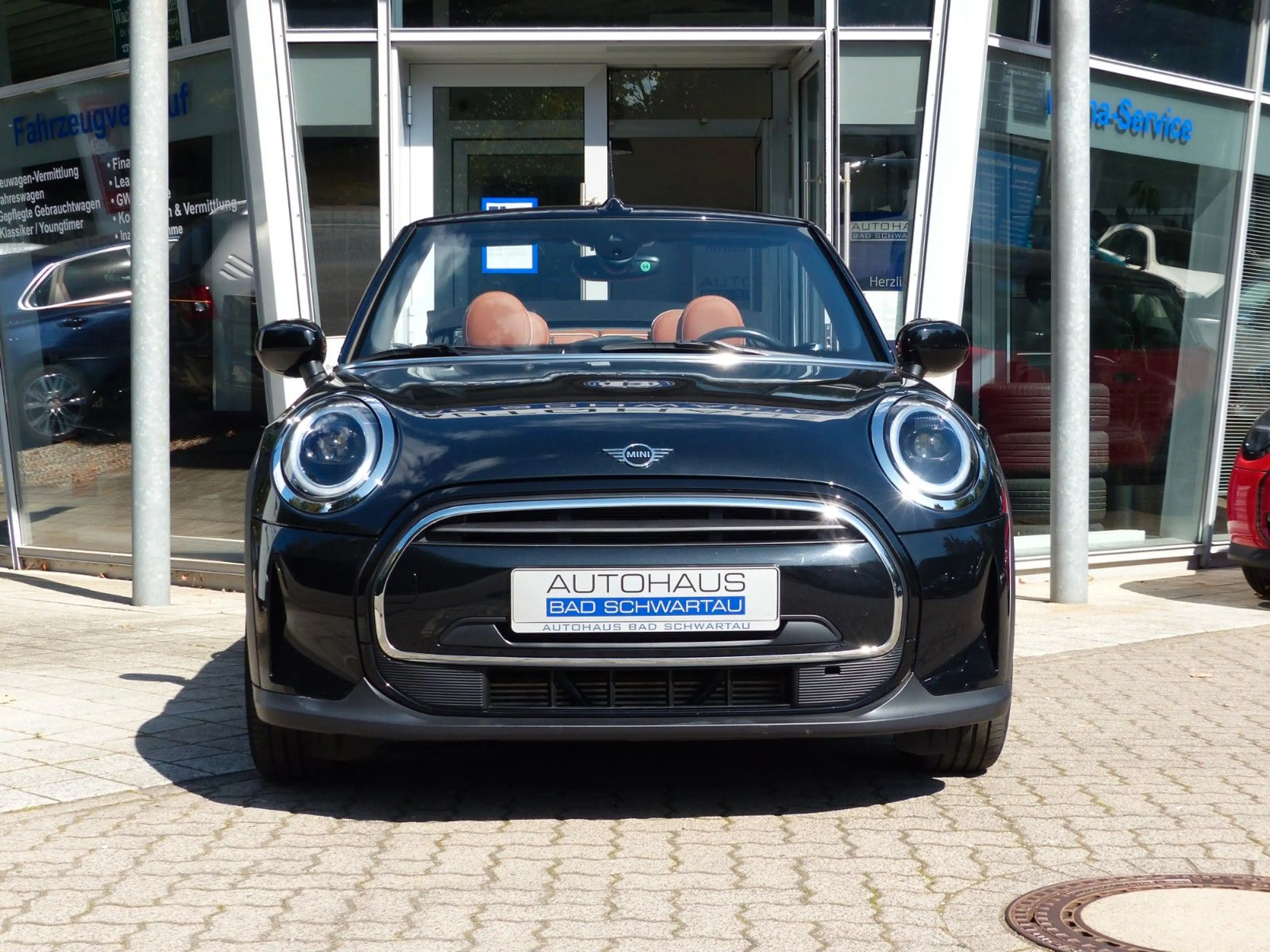 MINI Cooper Cabrio Aut. "Classic Trim", Navi, Leder — photo 4