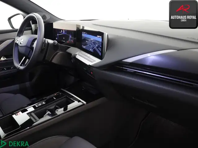 Opel Astra view 9