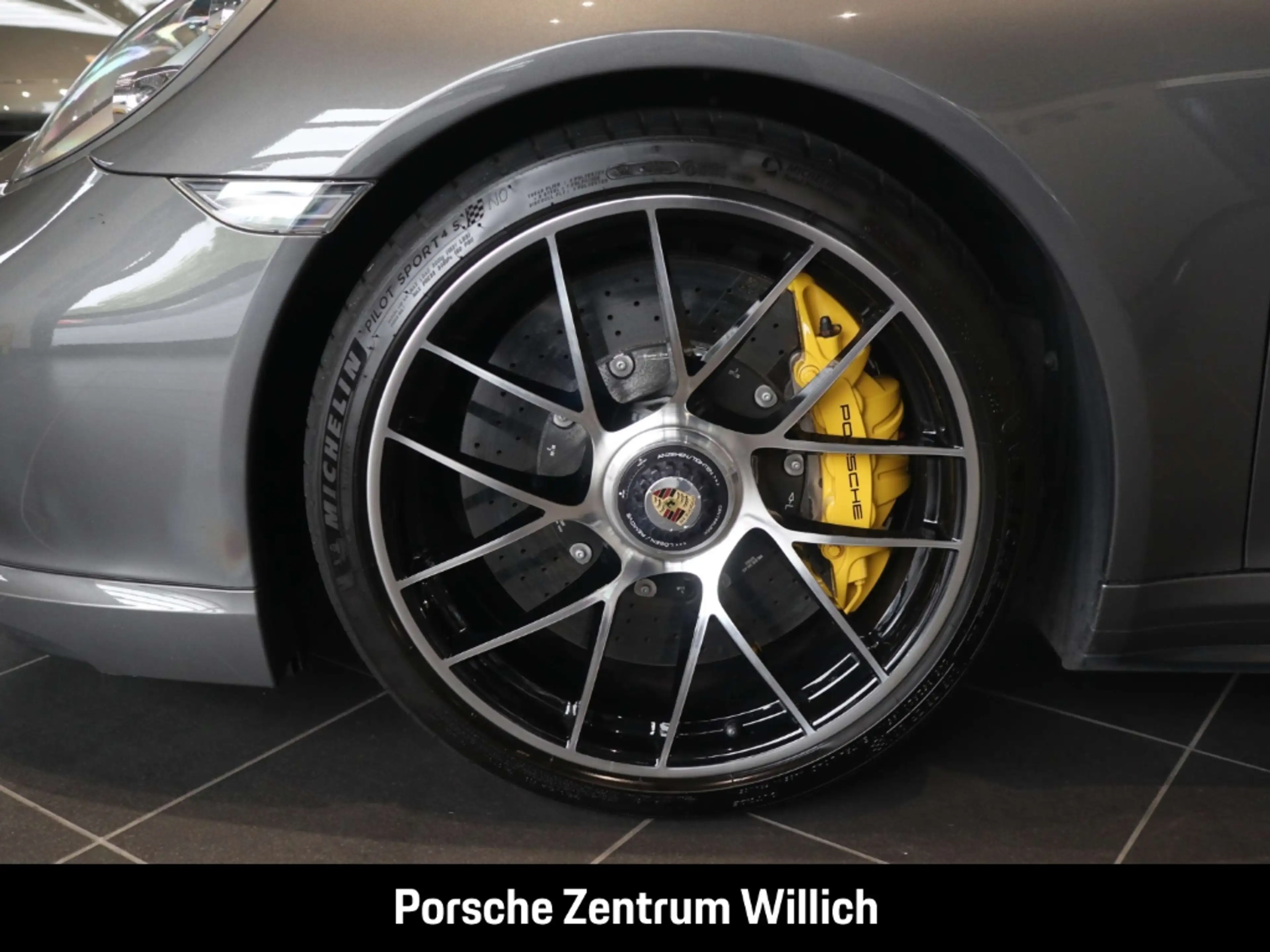 Porsche 991 911 Turbo S Cabrio Burmester Liftsystem-VA — photo 8