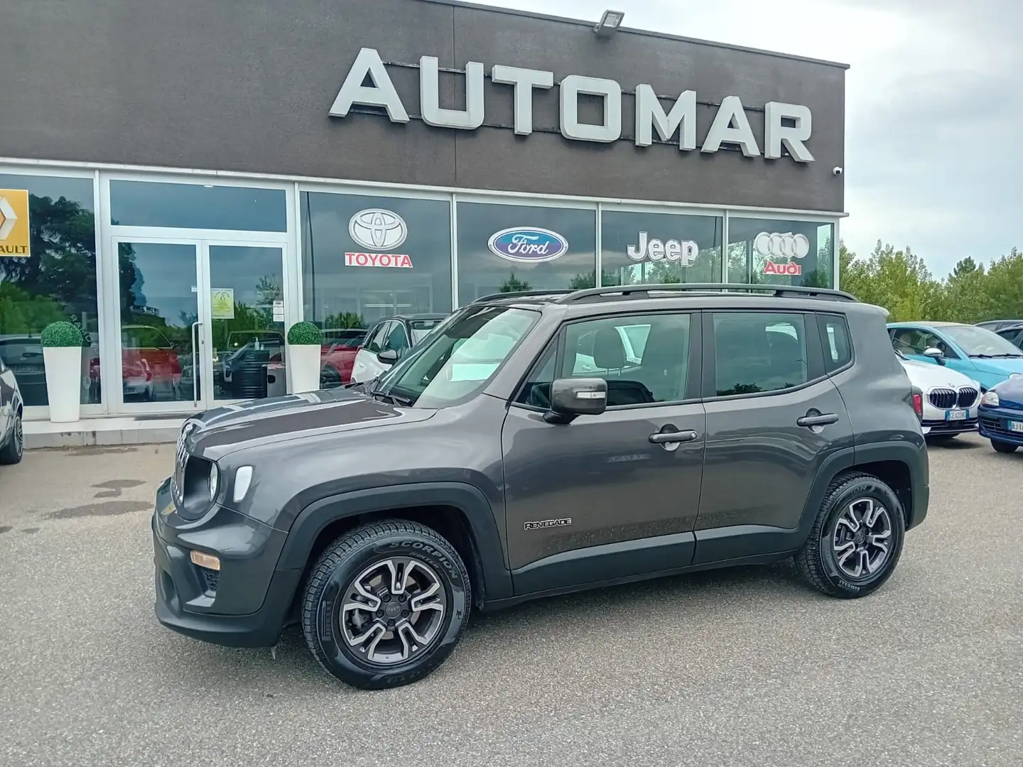 Jeep Renegade 1.6 mjt Business 2wd 120cv ddct E6 AUTO Grigio - 1