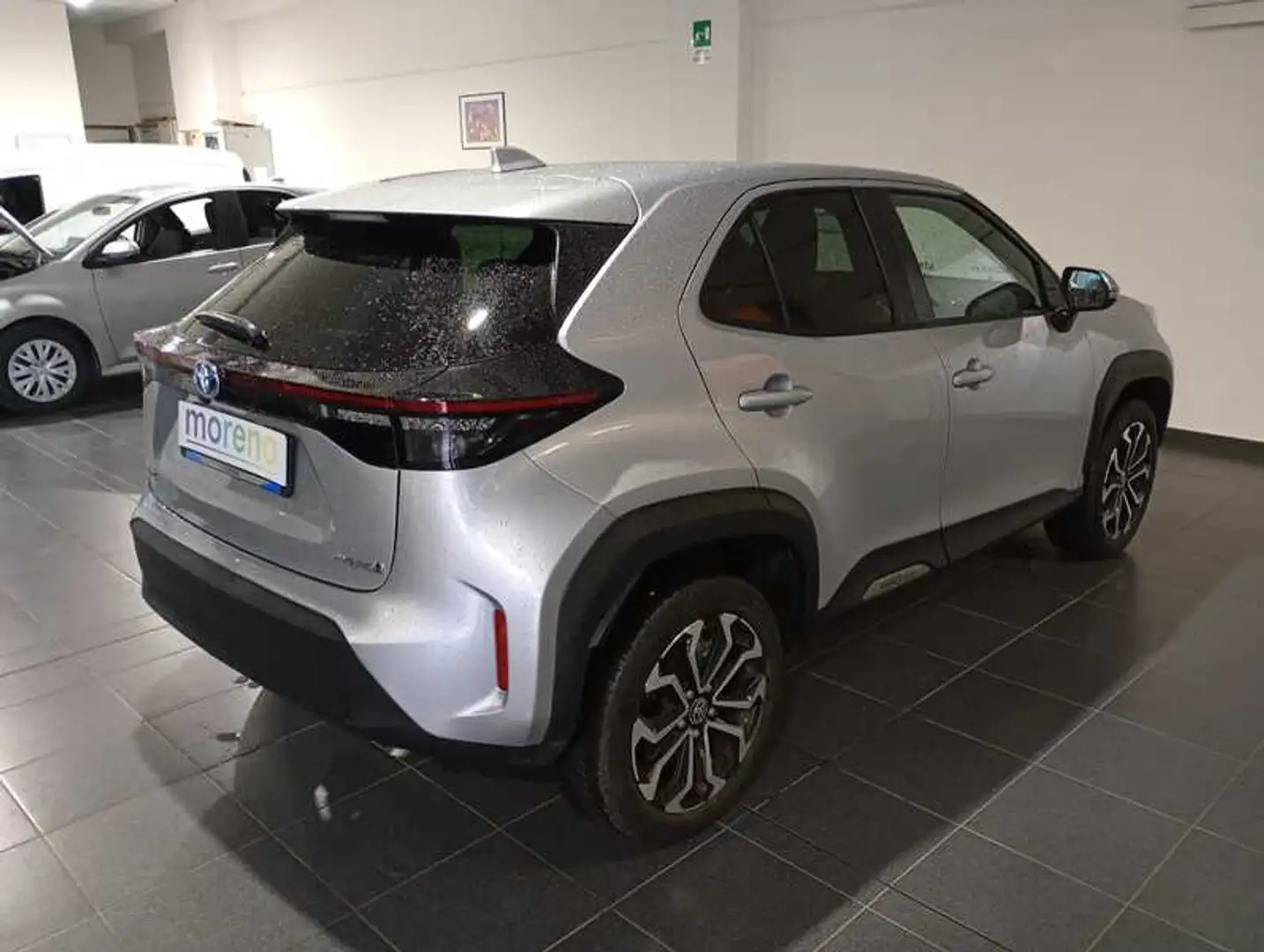 Toyota Yaris Cross 1.5h Trend fwd 116 CV e-cvt 2WD Argent - 2