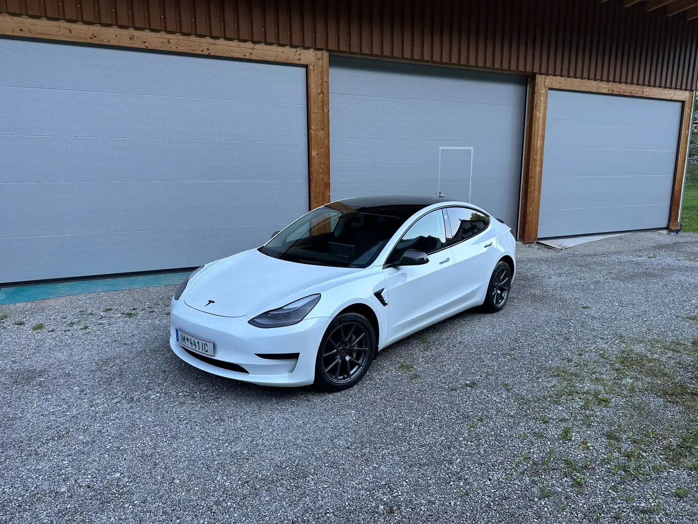 Tesla Model 3 Model 3 Standard Range RWD Plus 57,5kWh RWD Plus Weiß - 1