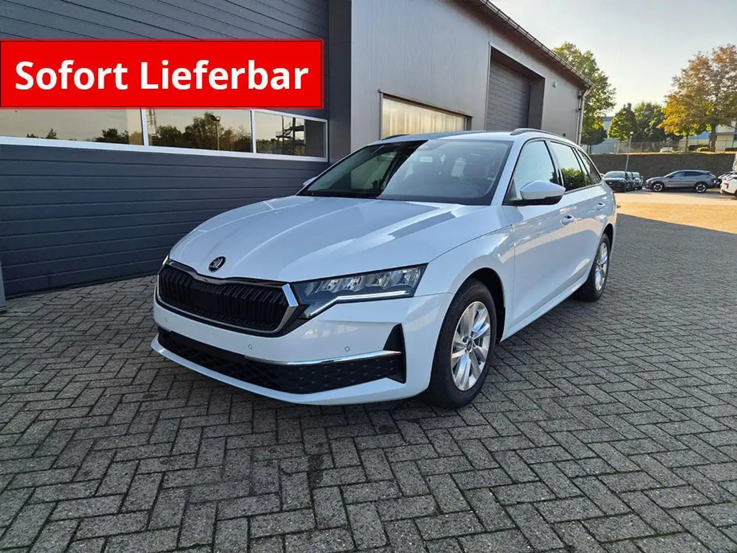 Skoda Octavia Combi 1.5 TSI 150PS m-HEV DSG Selection AHK Kli... Weiß - 1
