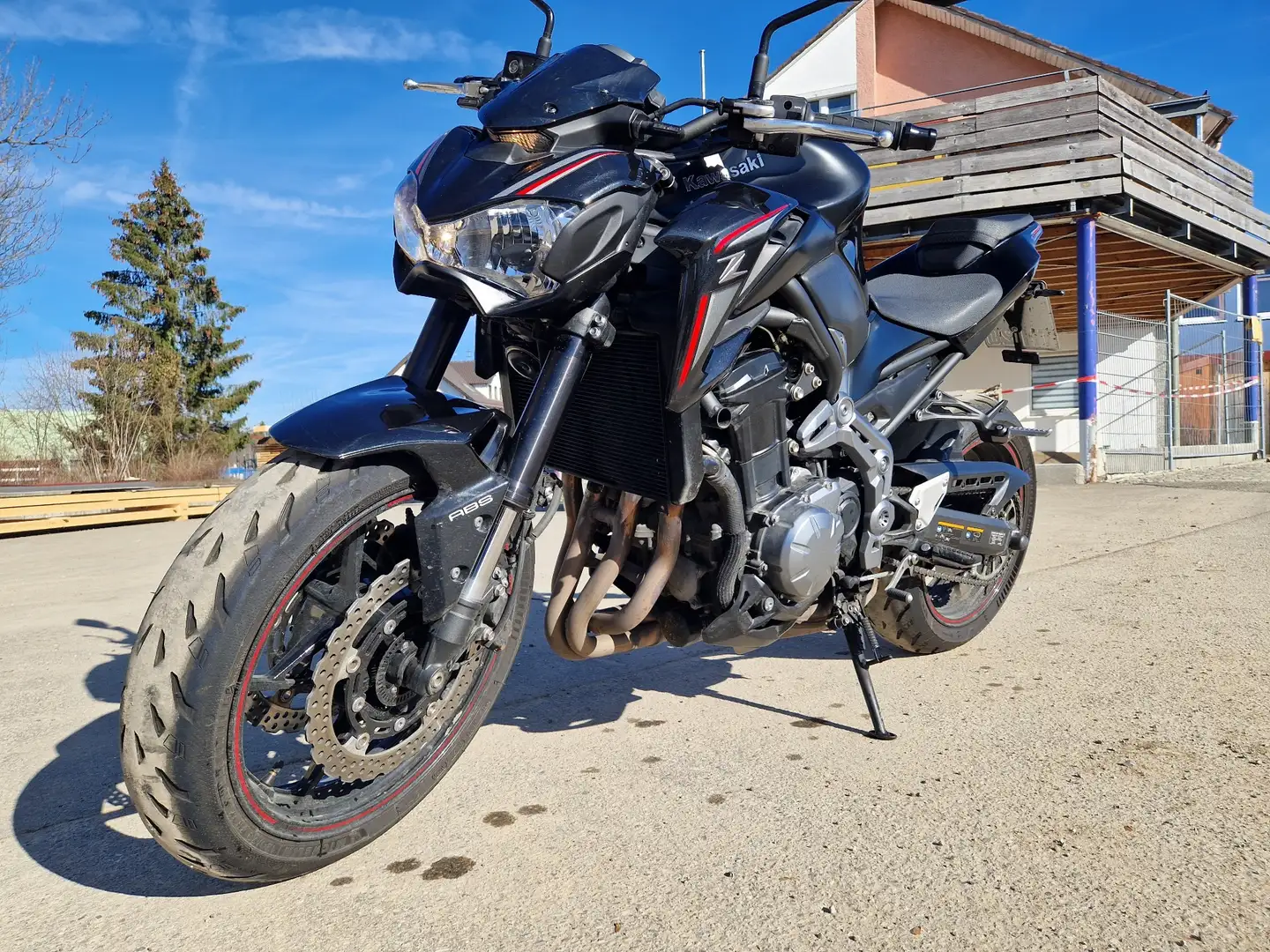 Kawasaki Z 900 Schwarz - 2