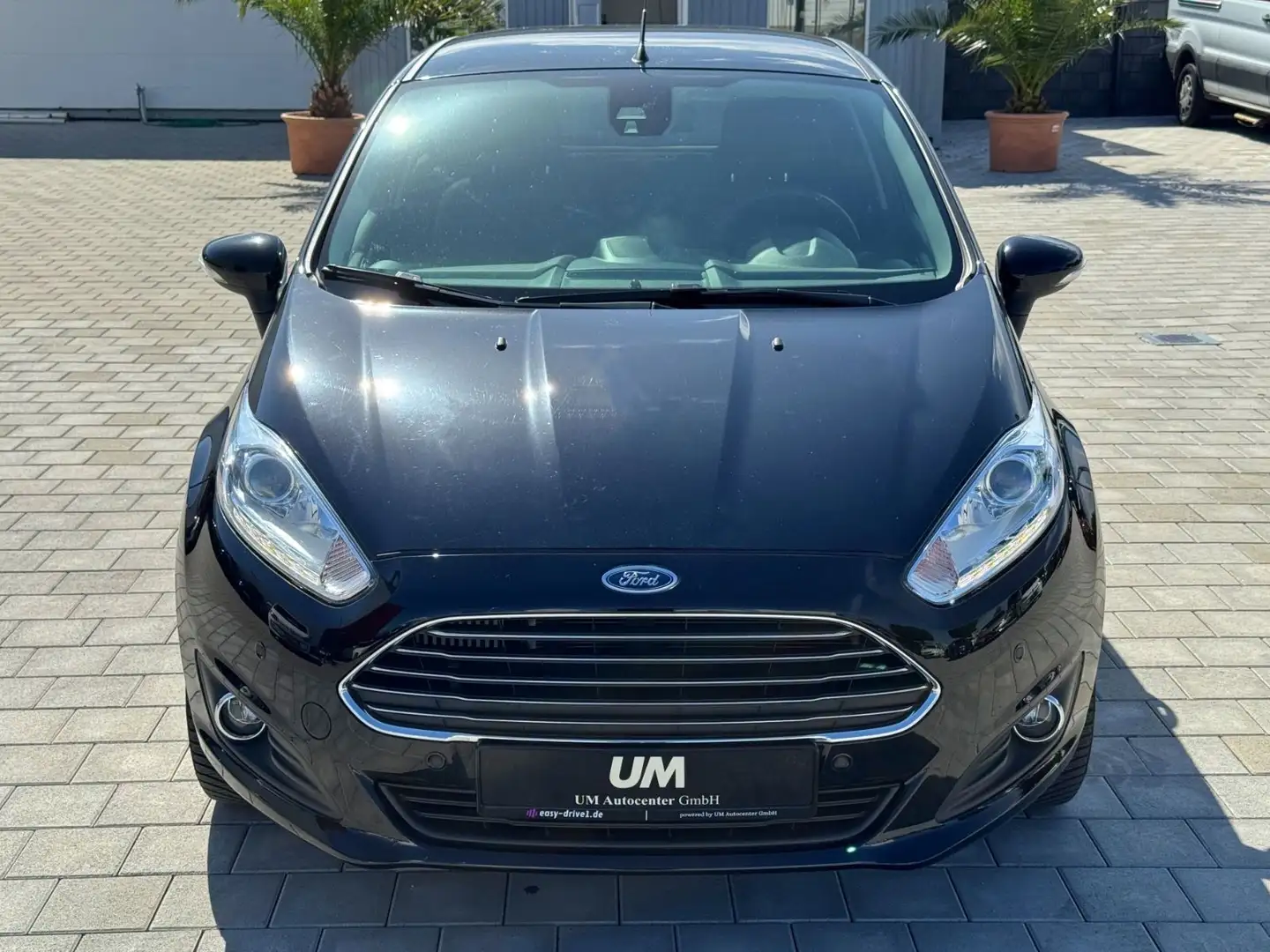 Ford Fiesta Titanium/SHZ/PDC/NAVI/FRONTSCHEIBENHZG/CE Negro - 2