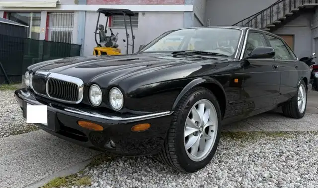 Jaguar XJ XJ 3.2 Executive