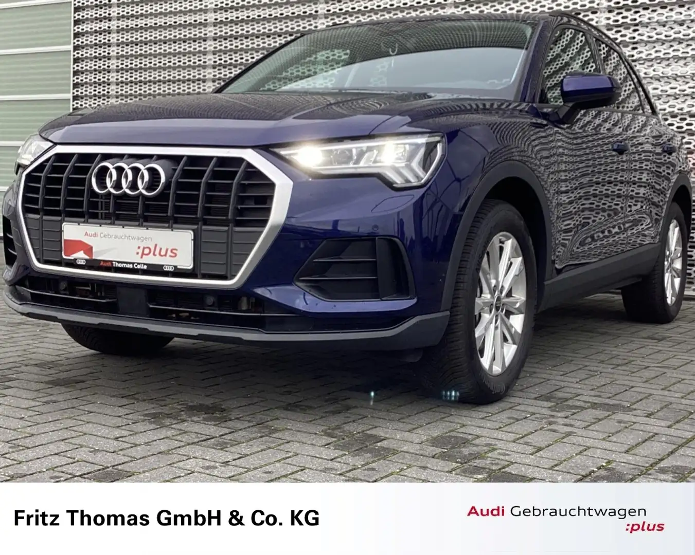 Audi Q3 45 TFSI e S tronic MLED Navi RKamera AHK Klima Blau - 1