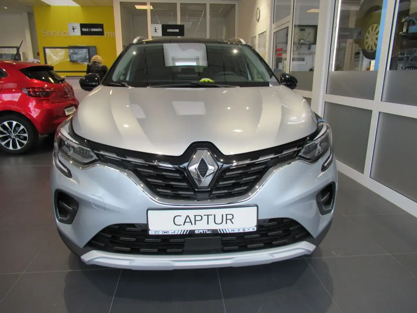Renault Captur TCe 160 EDC GPF TECHNO Grau - 2