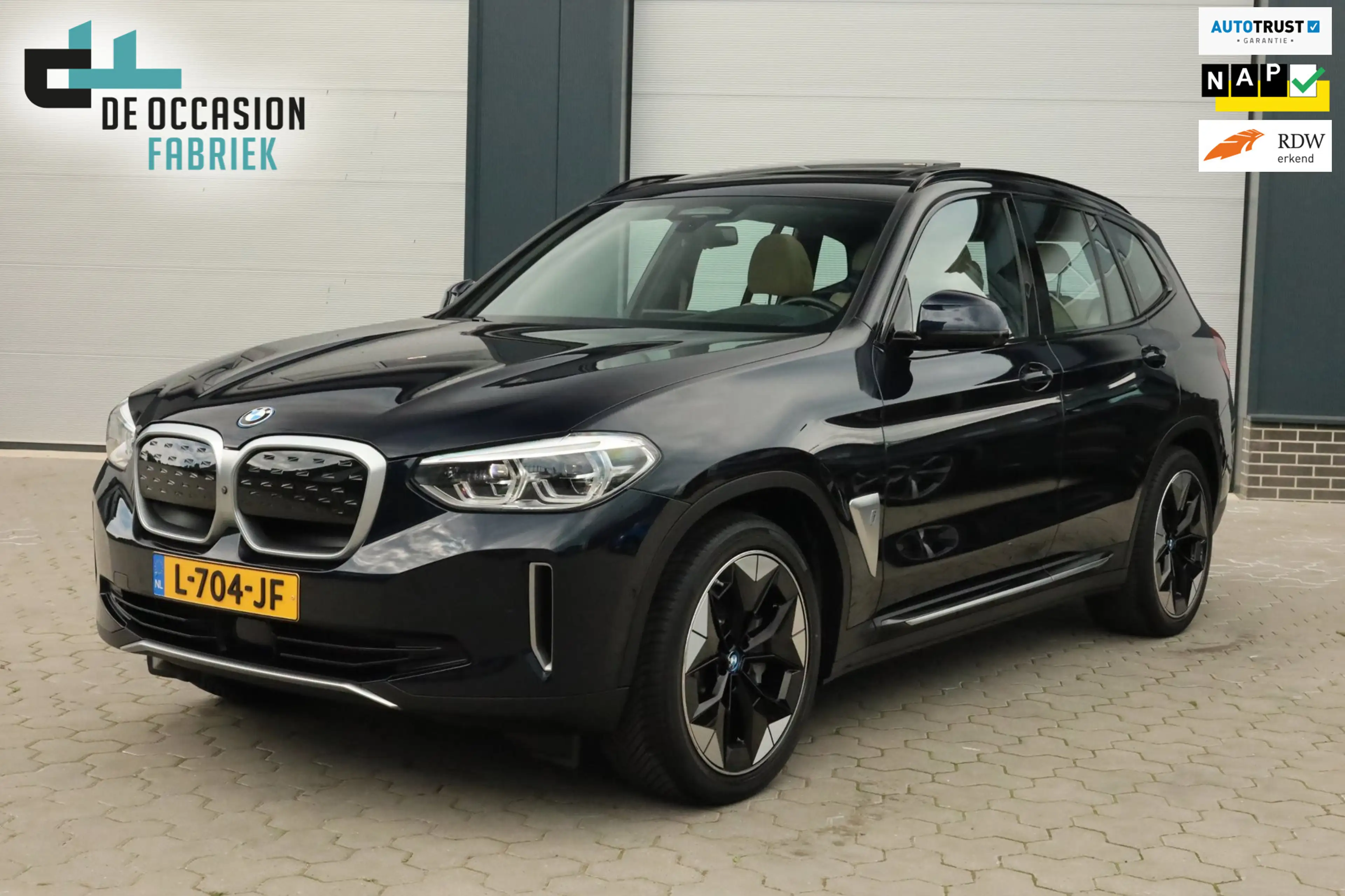 BMW iX3 High Executive 80 kWh Pano Trekhaak Keyless Memory