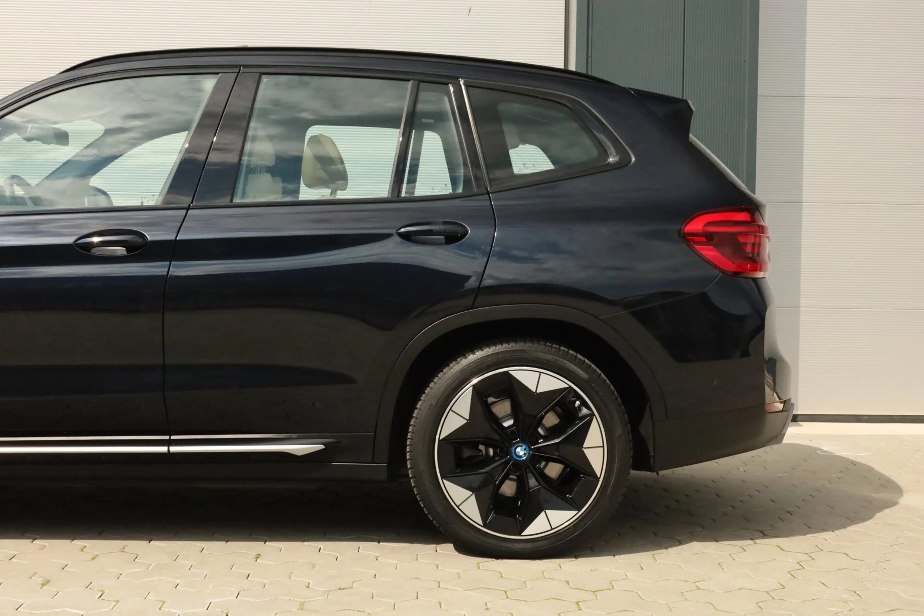 BMW iX3 High Executive 80 kWh Pano Trekhaak Keyless Memory — photo 8