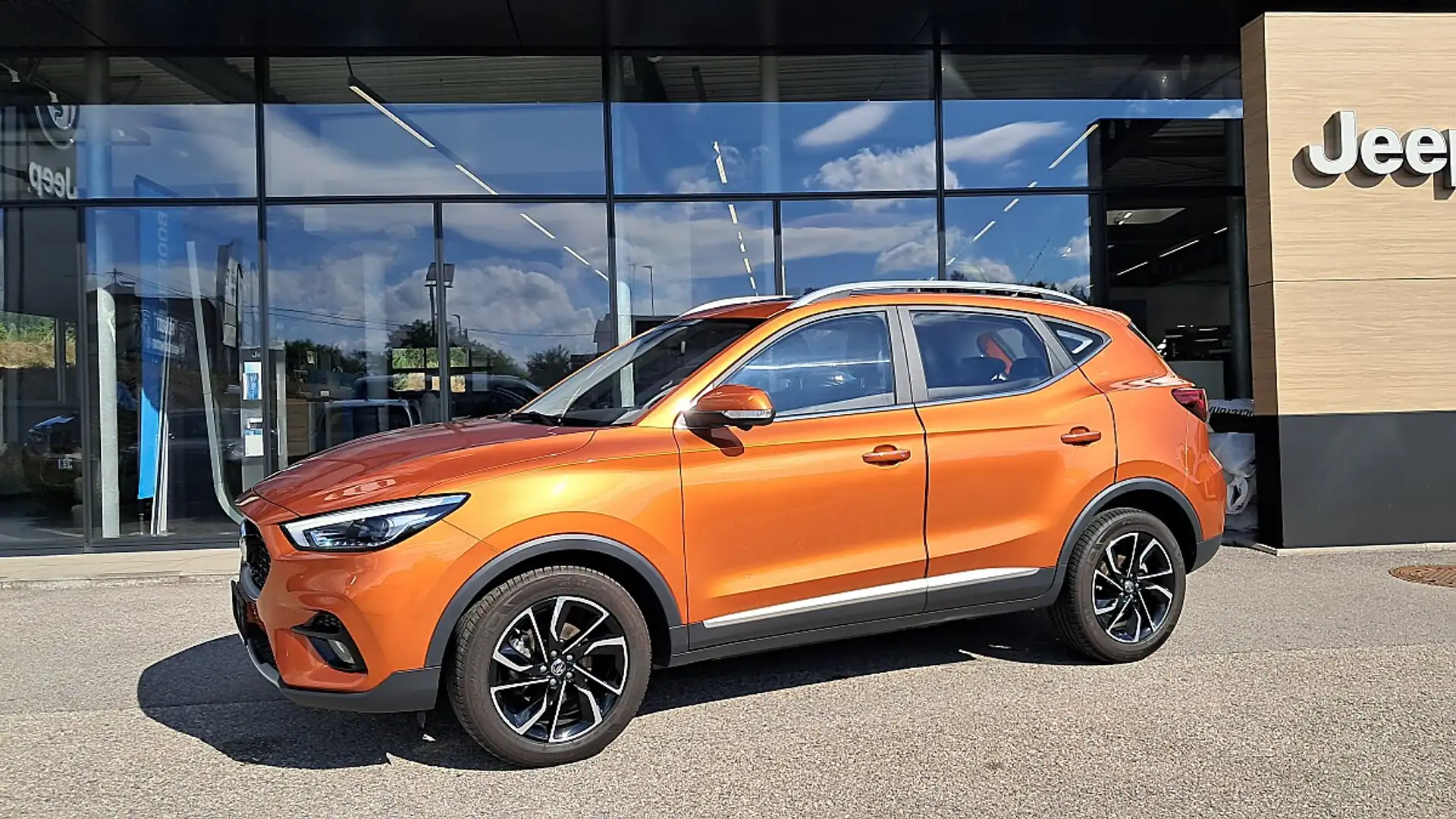 MG ZS 1.0T-GDI Luxury Orange - 2