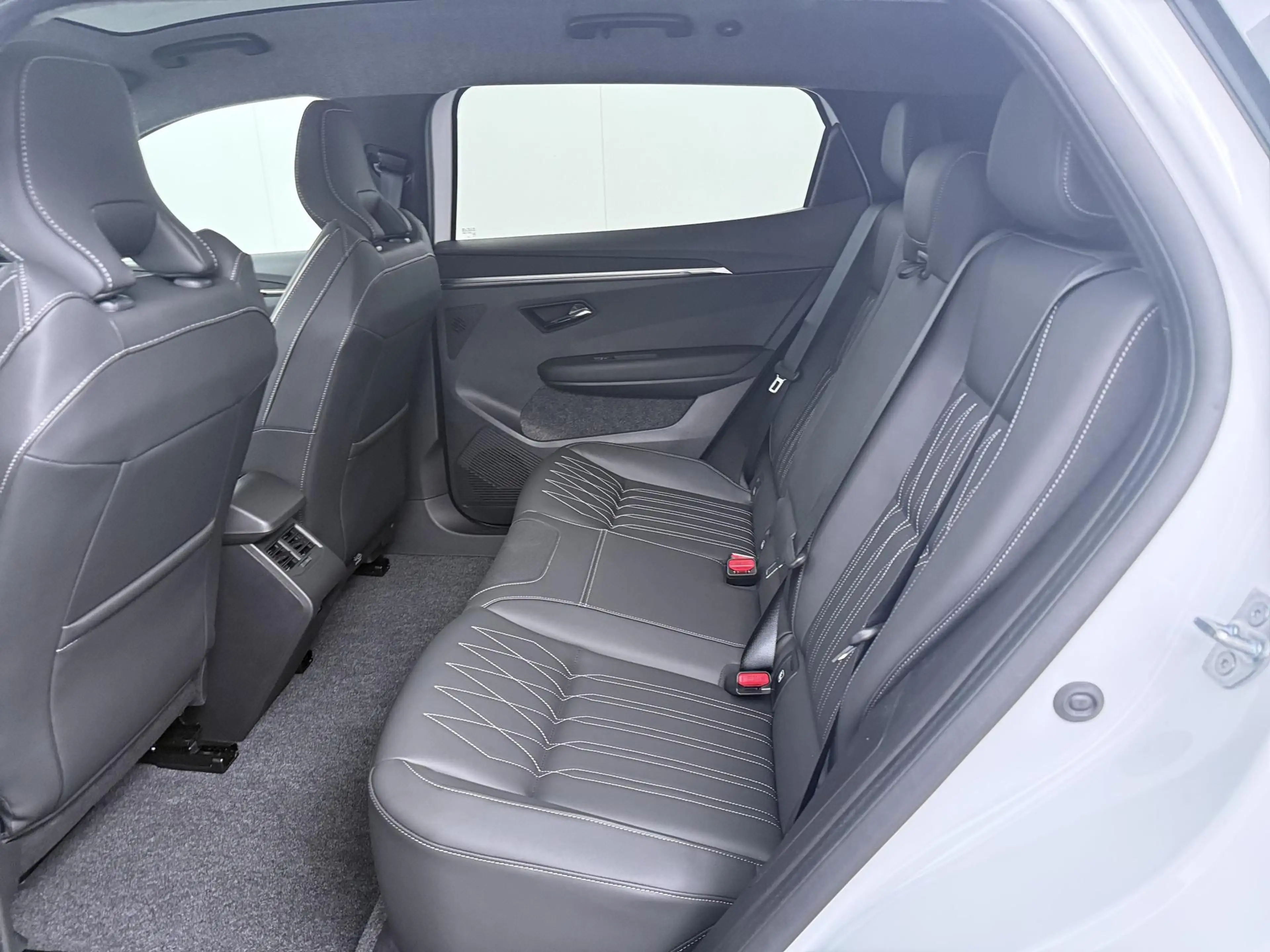 Mitsubishi Eclipse Cross Instyle 87 kWh | €3.000,- Korting | 8 jaar garanti — photo 14
