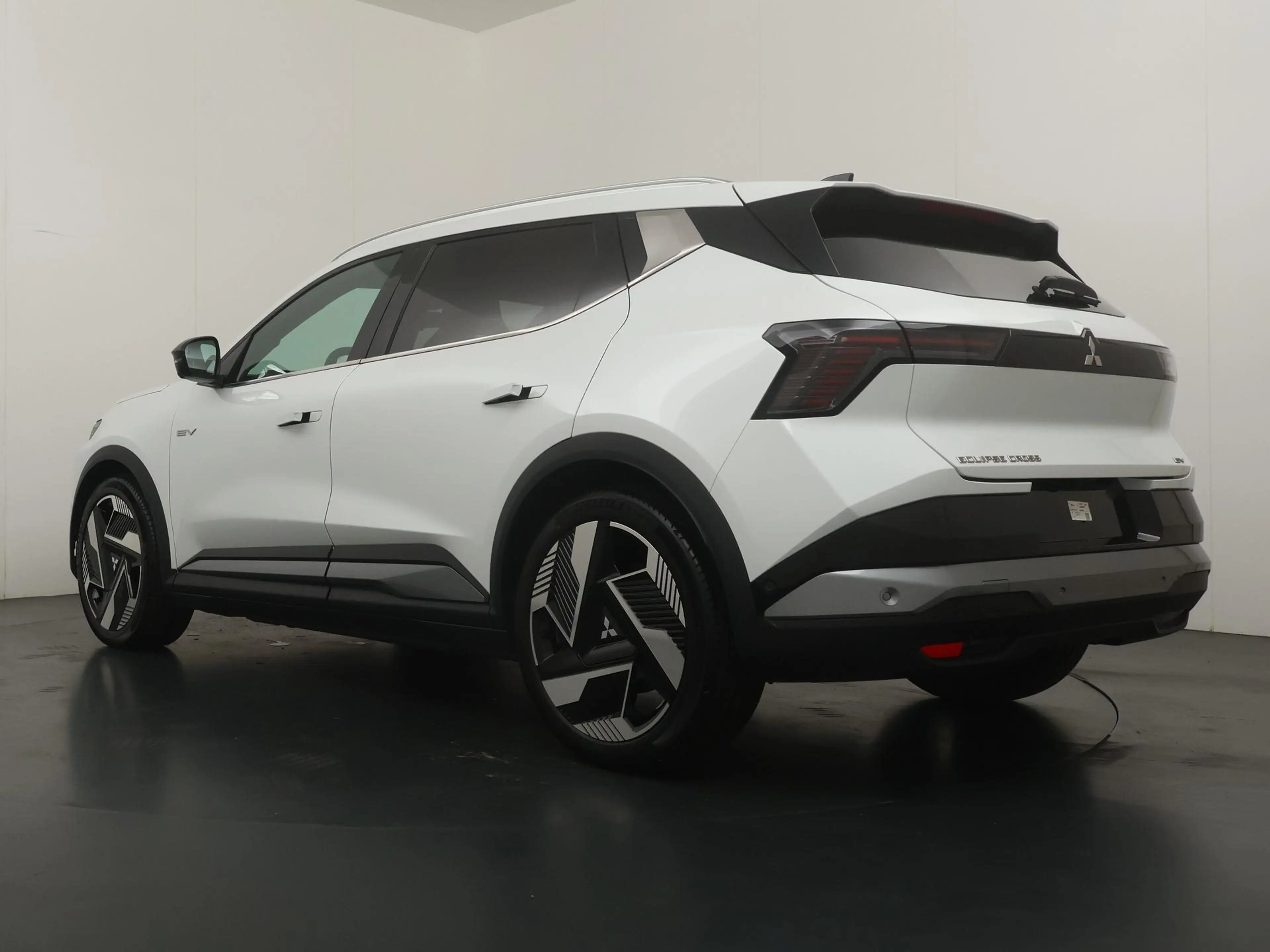 Mitsubishi Eclipse Cross Instyle 87 kWh | €3.000,- Korting | 8 jaar garanti — photo 3