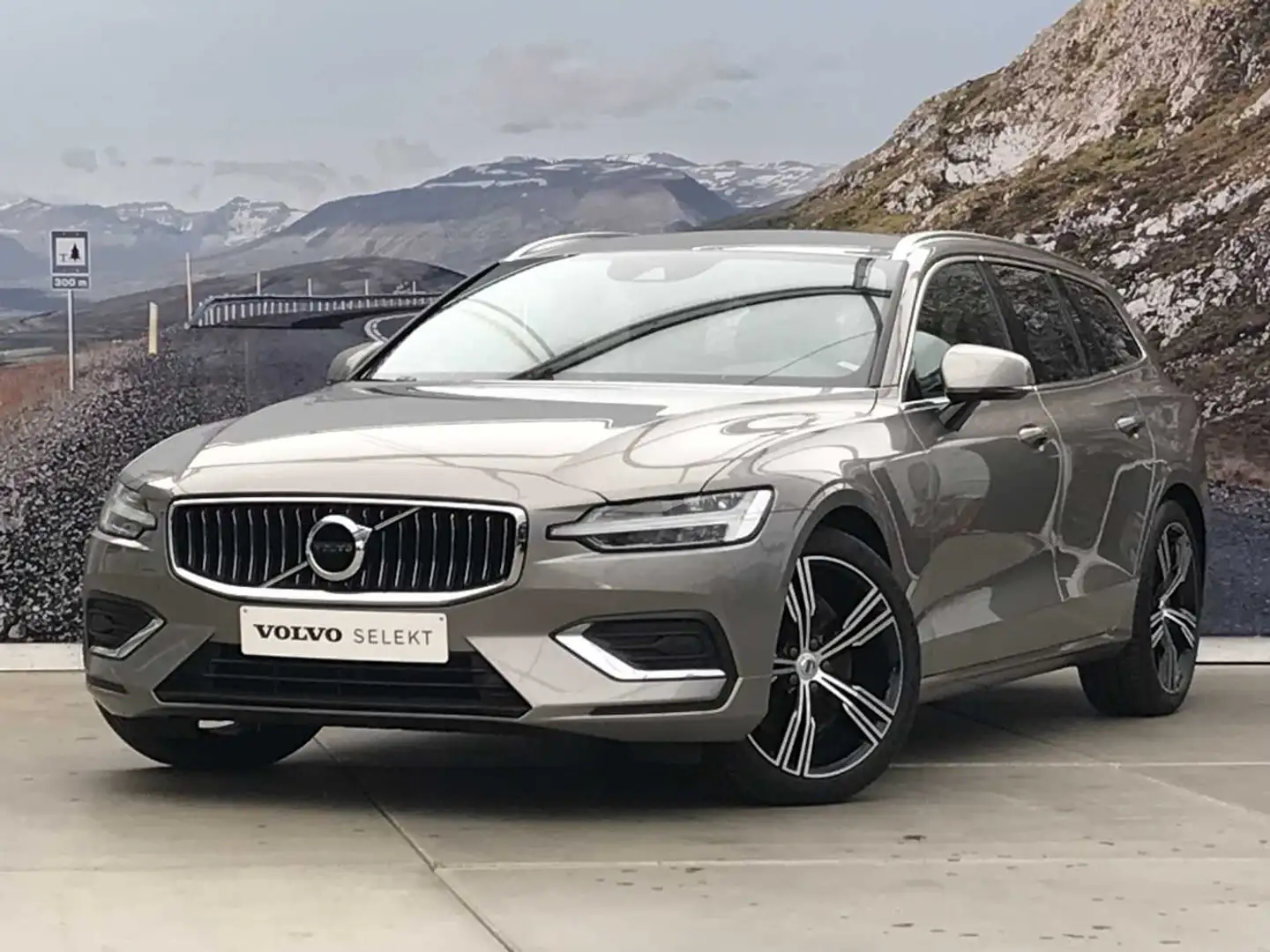 Volvo V60 V60 T5 GeartronicInscription Beige - 2