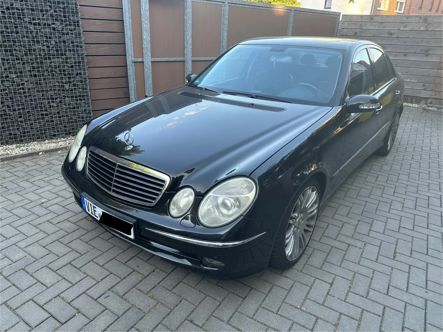 Mercedes-Benz E 280 V6 avantgarde Negru - 1