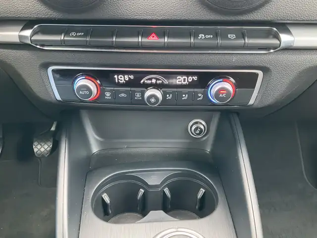 Audi A3 view 9