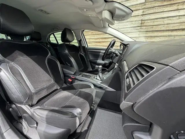 Renault Megane view 18