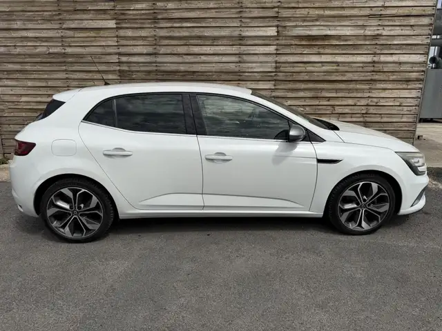Renault Megane view 8