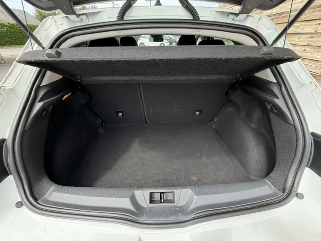 Renault Megane view 6
