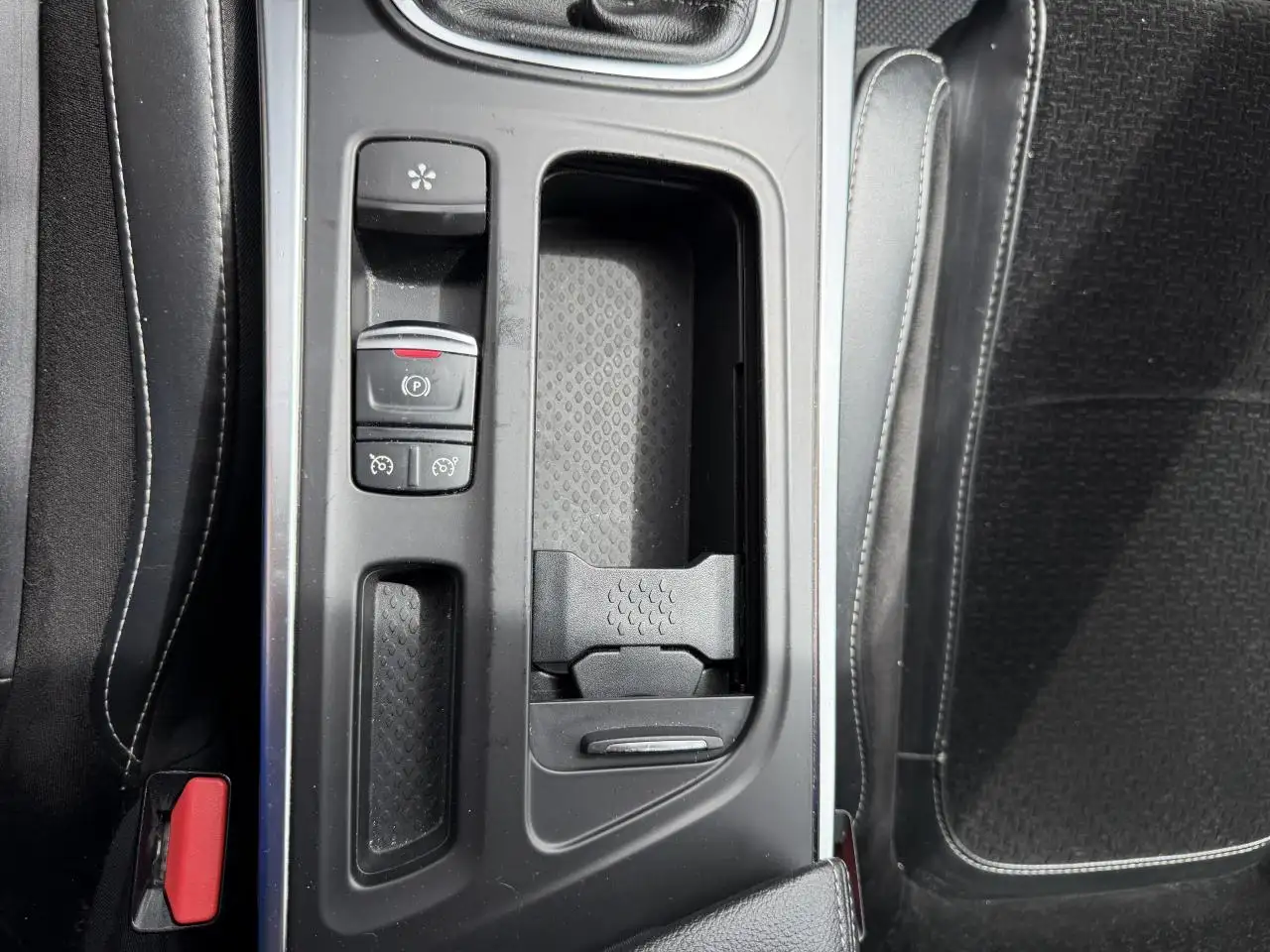 Renault Megane Berline — photo 41