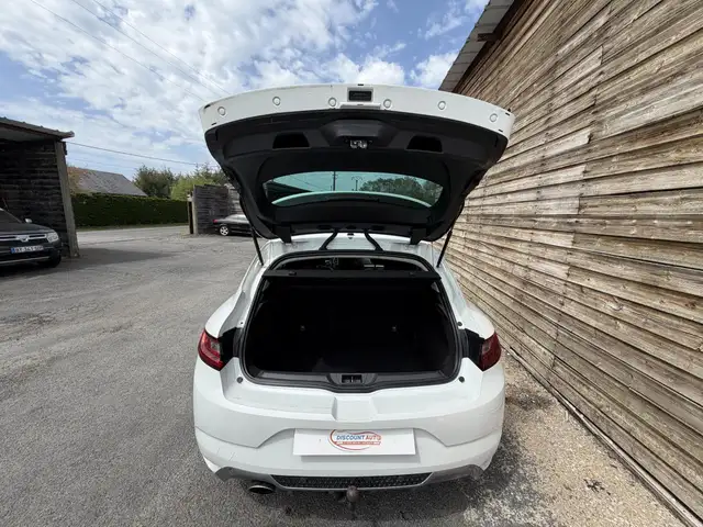 Renault Megane view 5