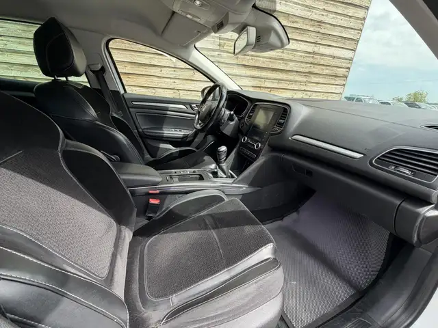 Renault Megane view 17