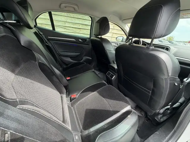 Renault Megane view 12