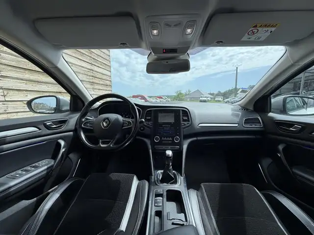 Renault Megane view 14