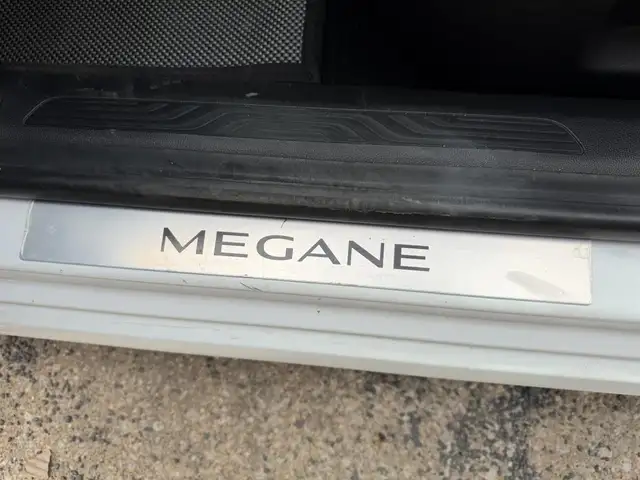 Renault Megane view 25