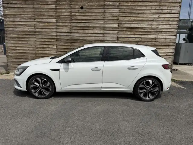 Renault Megane view 2