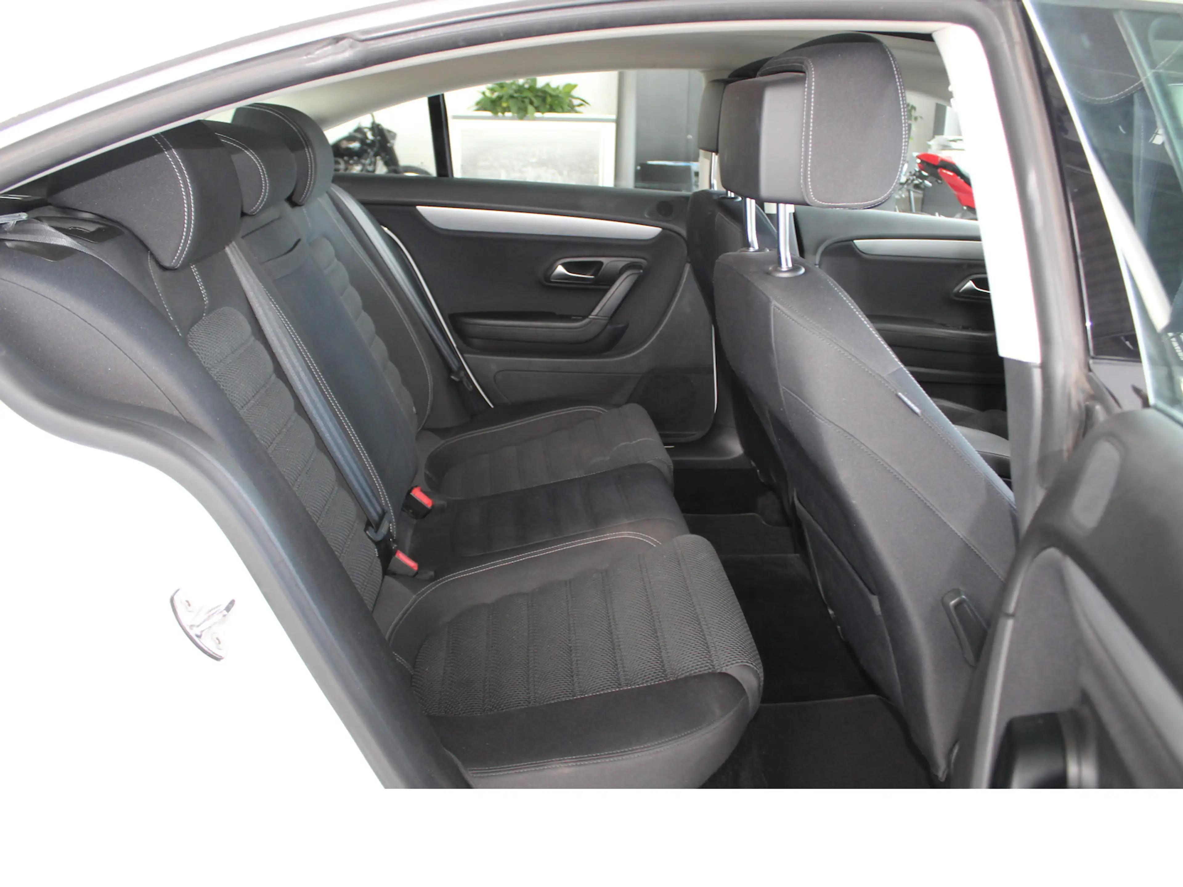 Volkswagen CC 2.0 TDI NAVI*XENON*SHZ*GLASDACH*KAM*GRA — photo 12