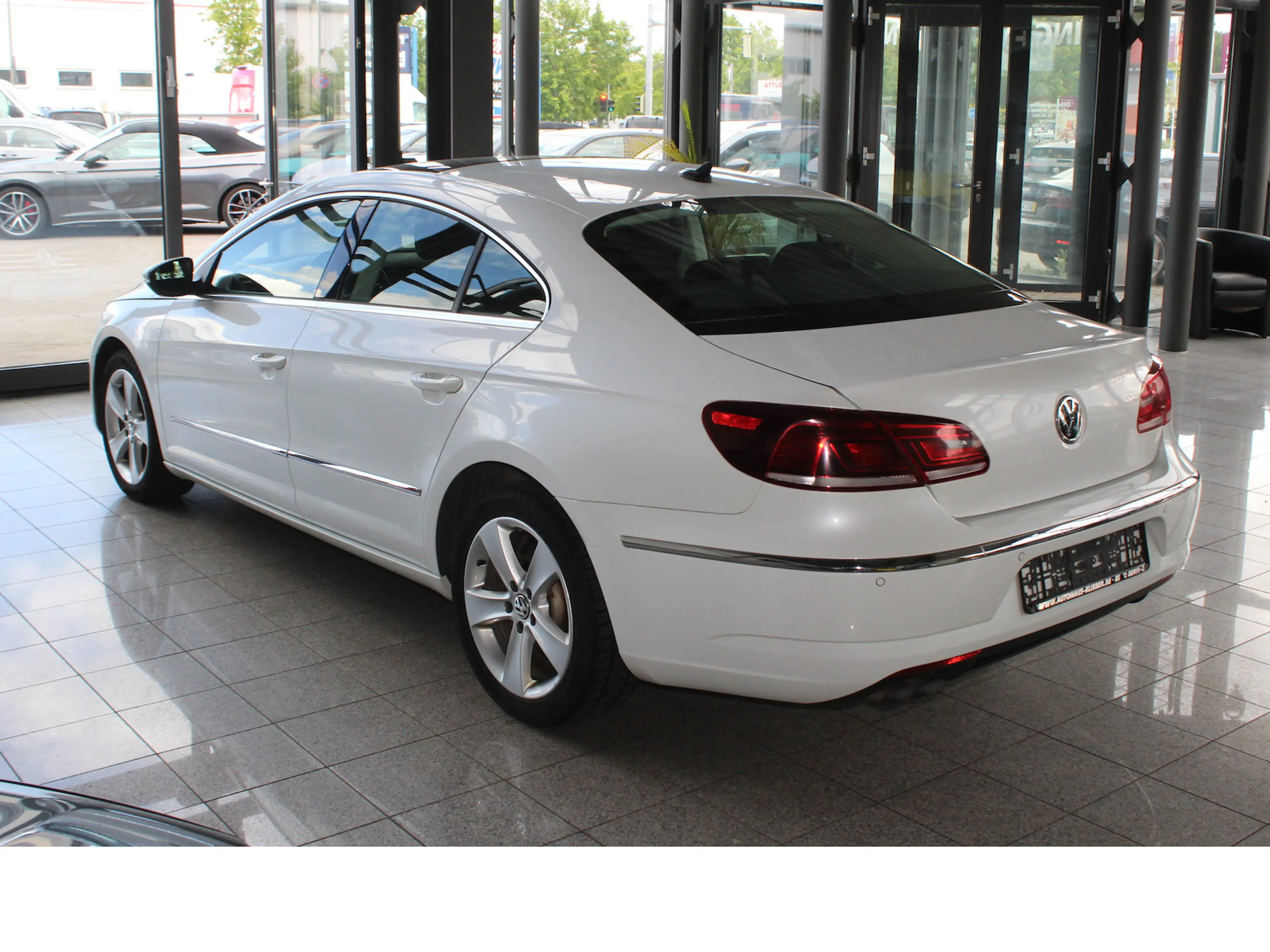 Volkswagen CC 2.0 TDI NAVI*XENON*SHZ*GLASDACH*KAM*GRA — photo 5