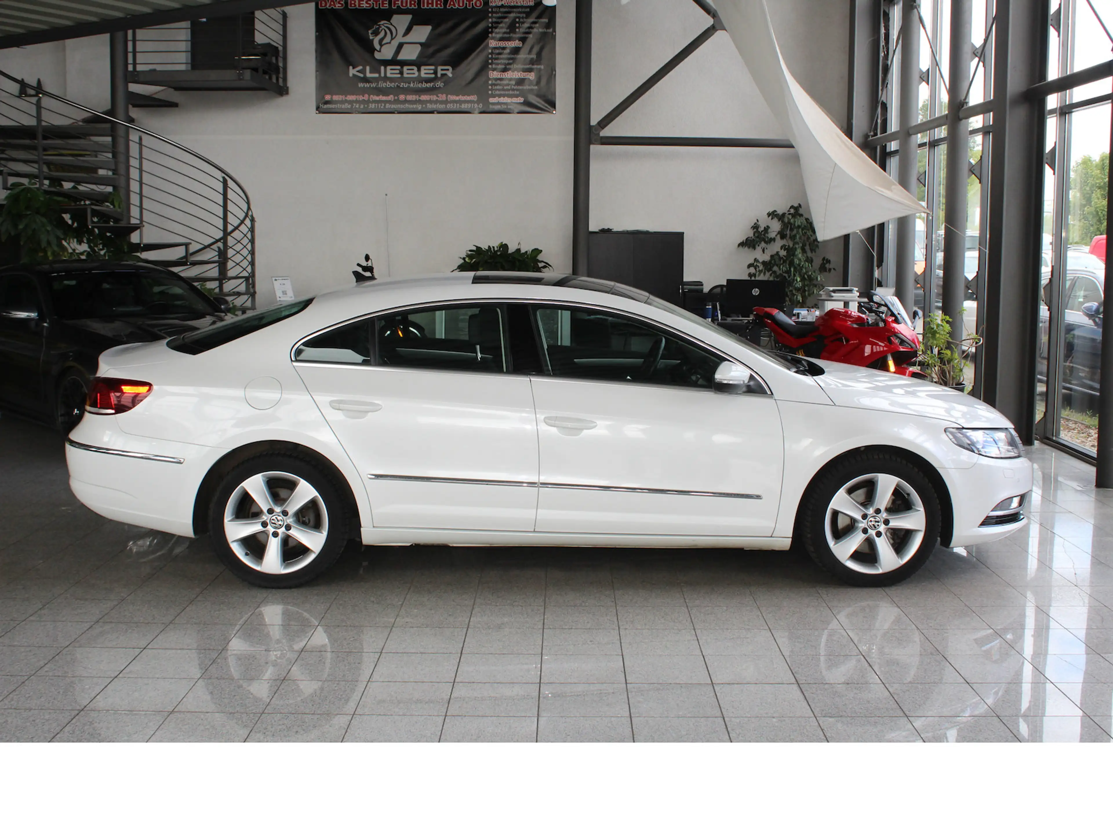 Volkswagen CC 2.0 TDI NAVI*XENON*SHZ*GLASDACH*KAM*GRA — photo 8